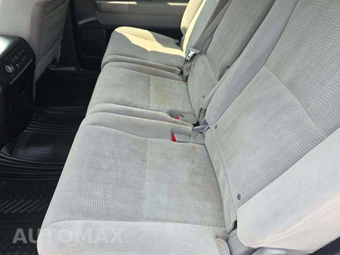 2016 Toyota Sequoia SR5 – miniatura 23