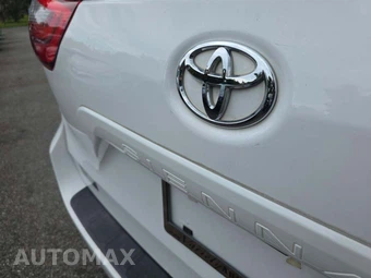 2016 Toyota Sienna LE 7-Passenger 119.3" WB - miniatura 24
