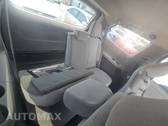 2016 Toyota Sienna LE 8-Passenger 119.3" WB - miniatura 14