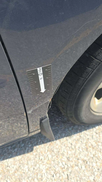 2016 Toyota Sienna LE 8-Passenger 119.3" WB - miniatura 24