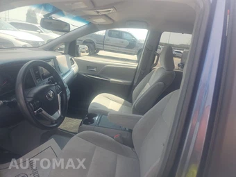 2016 Toyota Sienna LE 8-Passenger 119.3" WB - miniatura 7