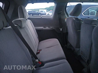 2016 Toyota Sienna LE 8-Passenger 119.3" WB - miniatura 14