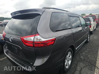 2016 Toyota Sienna LE 8-Passenger 119.3" WB - miniatura 4