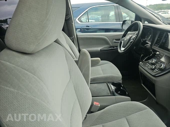 2016 Toyota Sienna LE 8-Passenger 119.3" WB - miniatura 8