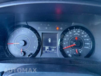 2016 Toyota Sienna LE 8-Passenger 119.3" WB - miniatura 12