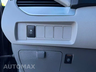 2016 Toyota Sienna LE 8-Passenger 119.3" WB - miniatura 14