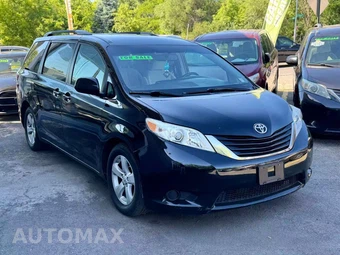 2016 Toyota Sienna LE 8-Passenger 119.3" WB - miniatura 3