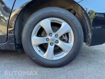 2016 Toyota Sienna LE 8-Passenger 119.3" WB - miniatura 32