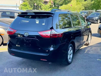 2016 Toyota Sienna LE 8-Passenger 119.3" WB - miniatura 7