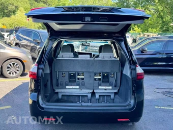 2016 Toyota Sienna LE 8-Passenger 119.3" WB - miniatura 8