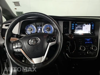 2016 Toyota Sienna Limited Premium 7-Passenger 119.3" WB - miniatura 11