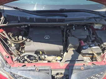 2016 Toyota Sienna SE 8-Passenger 119.3" WB - miniatura 17