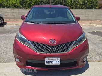 2016 Toyota Sienna SE 8-Passenger 119.3" WB - miniatura 2