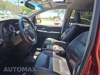 2016 Toyota Sienna SE 8-Passenger 119.3" WB - miniatura 7