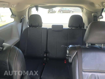 2016 Toyota Sienna SE 8-Passenger 119.3" WB - miniatura 14