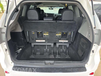 2016 Toyota Sienna SE 8-Passenger 119.3" WB - miniatura 15