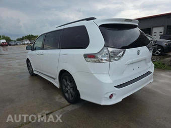 2016 Toyota Sienna SE 8-Passenger 119.3" WB - miniatura 2