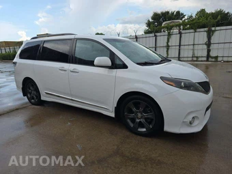 2016 Toyota Sienna SE 8-Passenger 119.3" WB - miniatura 4
