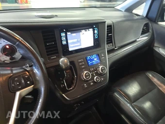 2016 Toyota Sienna SE Premium 8-Passenger 119.3" WB - miniatura 11