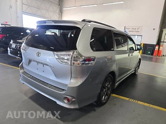 2016 Toyota Sienna SE Premium 8-Passenger 119.3" WB - miniatura 4