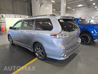 2016 Toyota Sienna SE Premium 8-Passenger 119.3" WB - miniatura 6