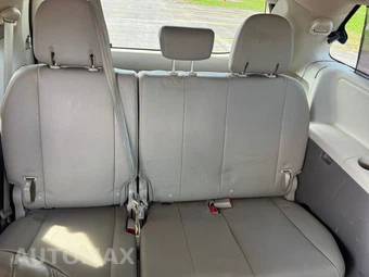 2016 Toyota Sienna XLE 7-Passenger 119.3" WB - miniatura 12