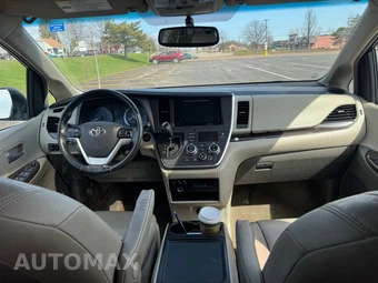 2016 Toyota Sienna XLE 7-Passenger 119.3" WB - miniatura 14