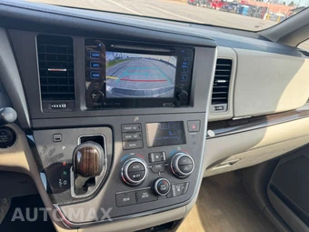 2016 Toyota Sienna XLE 7-Passenger 119.3" WB - miniatura 21