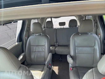 2016 Toyota Sienna XLE 7-Passenger 119.3" WB - miniatura 22