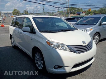 2016 Toyota Sienna XLE 7-Passenger 119.3" WB - miniatura 2