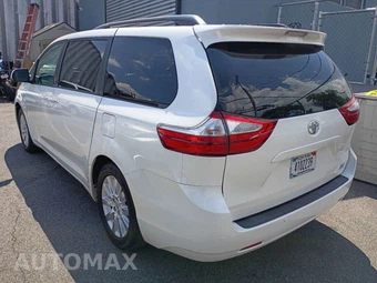 2016 Toyota Sienna XLE 7-Passenger 119.3" WB - miniatura 4
