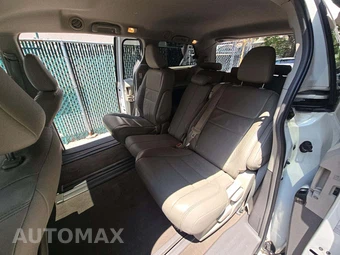 2016 Toyota Sienna XLE 8-Passenger 119.3" WB - miniatura 13