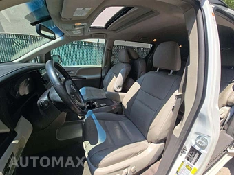 2016 Toyota Sienna XLE 8-Passenger 119.3" WB - miniatura 6