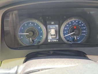 2016 Toyota Sienna XLE 8-Passenger 119.3" WB - miniatura 9
