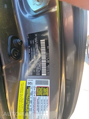 2016 Toyota Sienna XLE 8-Passenger 119.3" WB - miniatura 15
