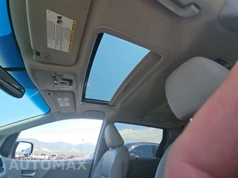 2016 Toyota Sienna XLE 8-Passenger 119.3" WB - miniatura 21