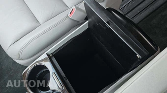 2016 Toyota Sienna XLE 8-Passenger 119.3" WB - miniatura 30