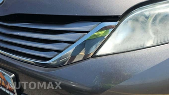 2016 Toyota Sienna XLE 8-Passenger 119.3" WB - miniatura 41