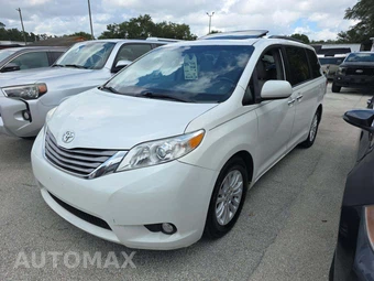 2016 Toyota Sienna XLE 8-Passenger 119.3" WB