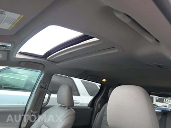 2016 Toyota Sienna XLE 8-Passenger 119.3" WB - miniatura 11