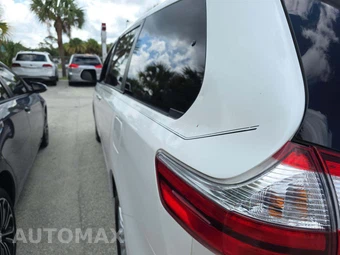 2016 Toyota Sienna XLE 8-Passenger 119.3" WB - miniatura 24