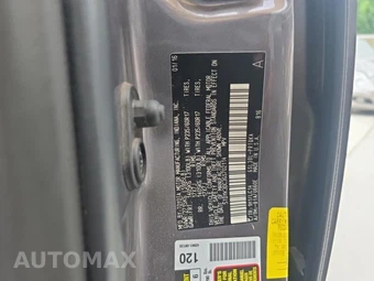 2016 Toyota Sienna XLE 8-Passenger 119.3" WB - miniatura 17