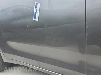 2016 Toyota Sienna XLE 8-Passenger 119.3" WB - miniatura 35