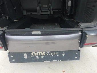 2016 Toyota Sienna XLE 8-Passenger 119.3" WB - miniatura 46