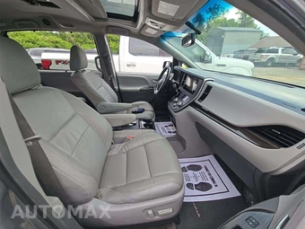 2016 Toyota Sienna XLE 8-Passenger 119.3" WB - miniatura 19
