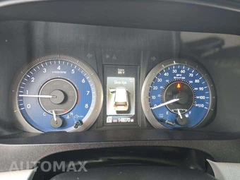 2016 Toyota Sienna XLE 8-Passenger 119.3" WB - miniatura 9