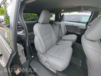 2016 Toyota Sienna XLE 8-Passenger 119.3" WB - miniatura 17