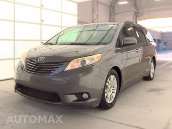 2016 Toyota Sienna XLE 8-Passenger 119.3" WB