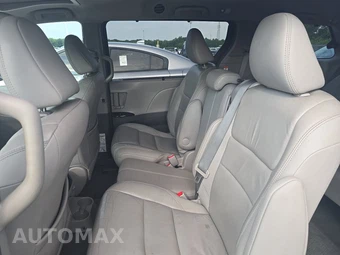 2016 Toyota Sienna XLE 8-Passenger 119.3" WB - miniatura 13