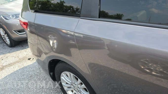 2016 Toyota Sienna XLE 8-Passenger 119.3" WB - miniatura 28